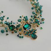 Emerald twist. Un proyecto de Diseño, Diseño de jo y as de Cynthia Santiago - 04.06.2023