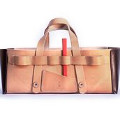 My project for course: Create Custom Hand-Sewn Leather Bags. Een project van Ontwerp van accessoires, Craft,  Modeontwerp y Naaiwerk van Jan Malmstrom - 06.06.2023