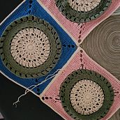 Motif Poncho. Un progetto di Uncinetto, Artigianato e Fiber Art di Celeste - 08.06.2023