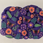 My project for course: Polymer Clay Cane Pattern Compositions for Beginners. Un progetto di Design di accessori, Artigianato, Design di gioielli e DIY di Allison Miller - 30.05.2023