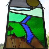 My project for course: Contemporary Stained Glass Design  Ein Projekt aus dem Bereich Erweiterungsentwicklung, Innendesign, Dekoration von Innenräumen und DIY von Gwynneth Weaver - 09.06.2023