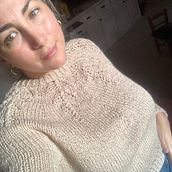 Mi proyecto del curso: Diseño y tejido de prendas de punto sin costuras con agujas circulares. Design de acessórios, Design de moda, Tecido, DIY, Tricô e Ilustração tradicional projeto de Antonela Fertonani - 11.06.2023