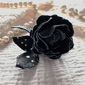 Il mio progetto del corso: Fiori di stoffa: crea accessori 3D in denim. Floral, Plant Design, and Textile Design project by Francesca Bullini - 06.13.2023