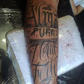Primeiros estudos Lettering/Caligrafia. Tattoo Design project by Katielli Moreira - 06.13.2023