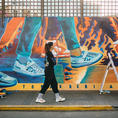 Pintura mural para Johnnie Walker. Un projet de Peinture de Fefa Cox - 14.06.2023