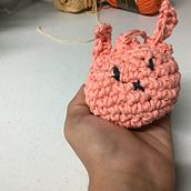 Bonny bunny . % Daniela Yanes tarafından hazırlanan Tığ işi projesi - 06.14.2023