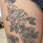 Mi proyecto del curso: Tatuaje botánico con puntillismo Ein Projekt aus dem Bereich Traditionelle Illustration, Tattoodesign und Botanische Illustration von Marina Garcia sanchez - 14.06.2023