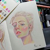 Mon projet du cours : Dessin de portraits expressifs aux crayons de couleur . Un proyecto de Dibujo, Dibujo de Retrato, Sketchbook y Dibujo con lápices de colores de Esther - 15.06.2023