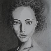 My project for course: Artistic Charcoal Portraiture: Creating Atmosphere I.. Un proyecto de Ilustración tradicional, Bellas Artes, Dibujo, Dibujo de Retrato, Dibujo realista y Dibujo artístico de Adrienn Körösi Hass Jensen - 10.06.2023