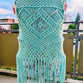 Mein Abschlussprojekt für den Kurs: Makramee: Stelle einzigartige Kleidungsstücke her. Accessor, Design, Arts, Crafts, Fiber Arts, Macramé, and Textile Design project by miniformika - 06.19.2023