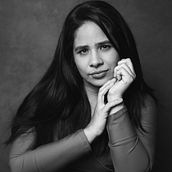 Meu projeto do curso: Retrato fotográfico moderno - a fotografa e seu retrato.. Photograph, Portrait Photograph, Photographic Lighting, Studio Photograph, Digital Photograph, and Fine-Art Photograph project by Ivo Silva - 06.21.2023