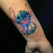 Mi proyecto del curso: Técnicas de color para tatuajes. Projekt z dziedziny Trad, c, jna ilustracja,  R, sunek, Ilustracja c, frowa, Projektowanie tatuaż, R, sunek c i frow użytkownika Jp Mejías - 22.06.2023