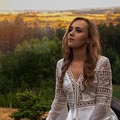 Mój projekt z kursu: Profesjonalny makijaż do sesji zdjęciowych Ein Projekt aus dem Bereich Kino, Video und TV, Kunstleitung, Modedesign, Modefotografie und Porträtfotografie von Jagoda Komasińska - 23.06.2023