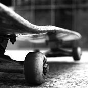 Catálogo Local Skate Shop. Editorial Design, Design, Accessor, Design, and Graphic Design project by Marcos Gomez Sanchez - 03.17.2022