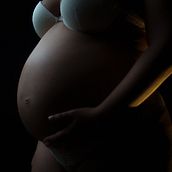 Mi proyecto del curso: Iluminación con flash de mano para principiantes. Photograph, Portrait Photograph, Photographic Lighting, Studio Photograph & Interior Photograph project by JJ Morales - 09.27.2023