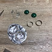 Aretes de malaquita. Un proyecto de Diseño de complementos de Paula Figueroa - 01.07.2023