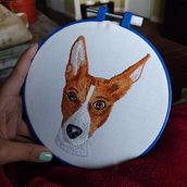 Mi Proyecto: Retratos bordados de mascotas: HORUS . Embroider, Naturalistic Illustration, and Textile Design project by Romina Caneo - 06.30.2023