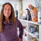 Course project : Anne-Laure, Ceramist. Un proyecto de Fotografía, Fotografía de retrato, Fotografía documental, Fotografía Lifest, le y Fotografía en interiores de jc_dulot - 03.07.2023