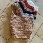 Il mio progetto del corso: Top-down: capi interi all'uncinetto. Un progetto di Fashion design, Fiber Art, DIY, Uncinetto e Textile Design di daniela monni - 03.07.2023