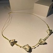 Mon projet du cours : Origami : créez des bijoux en papier Ein Projekt aus dem Bereich Erweiterungsentwicklung, H, werk, Schmuckdesign, Kartonmodellbau, Modedesign und DIY von Manon Goulet - 03.07.2023