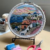Mi proyecto del curso: Upcycling con bordado. Un proyecto de Diseño de moda, Bordado, Costura, DIY, Upc, cling y Diseño textil de lupilla68pe - 04.07.2023