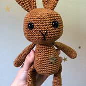 Meu projeto do curso: Amigurumi de animais com crochê. Un projet de Conception de jouets, Art textile, DIY, Crochet, Amigurumi , et Design textile de Aline Sasada - 05.07.2023