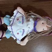 Mi proyecto del curso: Elaboración de muñecas amigurumi románticas Ein Projekt aus dem Bereich H, werk, Spielzeugdesign, Weben, Crochet, Amigurumi, Textildesign und Design von Kraftfahrzeugen von Gloria Ortiz Ortiz - 07.07.2023
