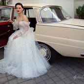 Foto moda nupcial. Photograph, Photograph, Post-production, Photo Retouching, Fashion Photograph, Portrait Photograph, Portfolio Development, Fine-Art Photograph, Outdoor Photograph, and Commercial Photograph project by Laura Gabriela Dueñas Medeles - 07.01.2023