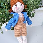 Mój projekt z kursu: Amigurumi: projektowanie ubrań, włosów i akcesoriów. Arts, Crafts, To, Design, Fiber Arts, Crochet, Amigurumi, and Textile Design project by ewelinarog - 07.09.2023