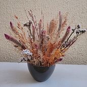 Meu projeto do curso: Design de arranjos com flores secas e preservadas. Interior Design, L, scape Architecture, Decoration, DIY, Floral, and Plant Design project by Mariana Ramos - 07.11.2023