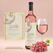 Diseño Label vino rosado. Design, Advertising, Poster Design, and Product Design project by URTZI MARTINEZ - 07.11.2023