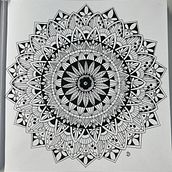 My project for course: The Art of Mandala Drawing: Create Geometric Patterns. Drawing & Ink Illustration project by Danielle Dubois - 07.04.2023