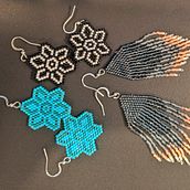 Earings and rings for my project for course: Beaded Jewelry Design. Accessor, Design, Arts, Crafts, Jewelr, Design, and Fiber Arts project by Laura - 07.11.2023