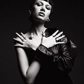 Il mio progetto del corso: Illuminazione professionale per fotografia in studio. Projekt z dziedziny Fotografia, Fotografia portretowa, Światło w fotografii, Fotografia stud, jna, Fotografia c i frowa użytkownika aparisi0028 - 16.07.2023