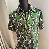 Il mio progetto del corso: Taglio e cucito: disegna la tua camicia. Un progetto di Fashion design, Cucito e DIY di ndr_andrea_azza - 18.07.2023
