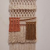 Mi proyecto del curso: Introducción al macramé: creación de un tapiz decorativo. Accessor, Design, Arts, Crafts, Interior Design, Decoration, Fiber Arts, Macramé, and Textile Design project by Miriam Maidana - 07.18.2023