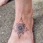 Mein Abschlussprojekt für den Kurs: Tätowiertechniken: Blackwork und Fineline. Un progetto di Design di tatuaggi di l.reisinger - 19.07.2023