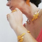 Travail du métal et émail. Un progetto di Design di accessori, Artigianato e Design di gioielli di Marie Barrabes - 20.07.2023