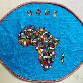 Home - a quilt commemorating my African ancestry. Projekt z dziedziny Craft użytkownika Asiyah Kurtz - 22.07.2023
