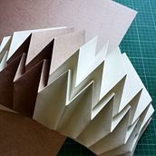 My project for: Design Your Own Paper Lamp. Een project van Craft, Meubelontwerp en -bouw, Lichtontwerp, Papercraft,  Interieurdecoratie y DIY van Petra Staav - 22.07.2023