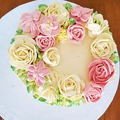 My project for course: Decorative Buttercream Flowers for Cake Design. Design, and DIY project by Lama Bayoun - 07.26.2023
