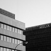 Mi proyecto del curso: Introducción a la fotografía urbana. Un progetto di Fotografia, Architettura, Fotografia all'aperto e Fotografia architettonica di Josvimar G. Sevilla - 30.06.2023