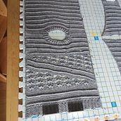 My sweater on the blocking board. Fashion Design, Fiber Arts, DIY, and Textile Design project by anna_alarcon - 07.31.2023