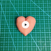 Il mio progetto del corso: Animazione stop motion con il feltro ad ago. Photograph, Animation, Arts, Crafts, Video, Stop Motion, Fiber Arts, and Needle Felting project by Elena Albarello - 07.31.2023