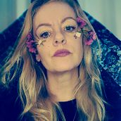 My project for course: Fine Art Self-Portrait Photography. Photograph, Photograph, Post-production, Photo Retouching, Portrait Photograph, Studio Photograph, Fine-Art Photograph, Photomontage, and Self-Portrait Photograph project by Piret Victoria Ribas - 09.27.2023