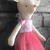 Mi proyecto del curso: Diseño y  confección de peluches. Character Design, Arts, Crafts, To, Design, Sewing, Patternmaking, and Dressmaking project by Rebeca Pozos de Ita - 08.06.2023