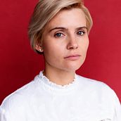 My project for course: Portrait Photographs that Tell a Story. Un projet de Photographie de portrait, Photographie numérique , et Photographie de Elena Mikhaylova - 07.08.2023