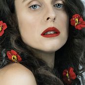 Il mio progetto del corso: Autoritratto fotografico concettuale. Un proyecto de Post-producción fotográfica		, Retoque fotográfico, Fotografía de retrato, Fotografía de estudio, Fotografía artística, Fotomontaje y Autorretrato Fotográfico de Margherita Giglio - 07.08.2023