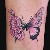 Botanical Tattoo with Pointillism. Tattoo Design, Botanical Illustration, and Traditional illustration project by Daniela Labrada del Prado - 12.10.2022