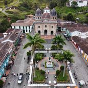 Mi proyecto del curso: Filmación con dron DJI Mavic Mini en Concepción, Antioquia, Colombia | Agosto de 2023 Ein Projekt aus dem Bereich Kino, Video und TV, Kino, Audiovisuelle Produktion, Außenfotografie und Videobearbeitung von Mauricio Marín Pérez - 14.08.2023